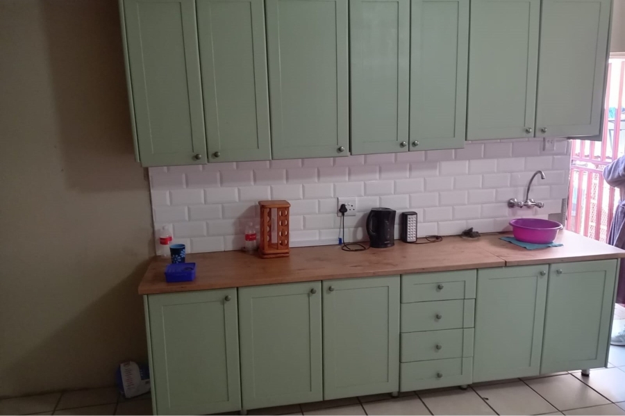 2 Bedroom Property for Sale in Kutlwanong Northern Cape